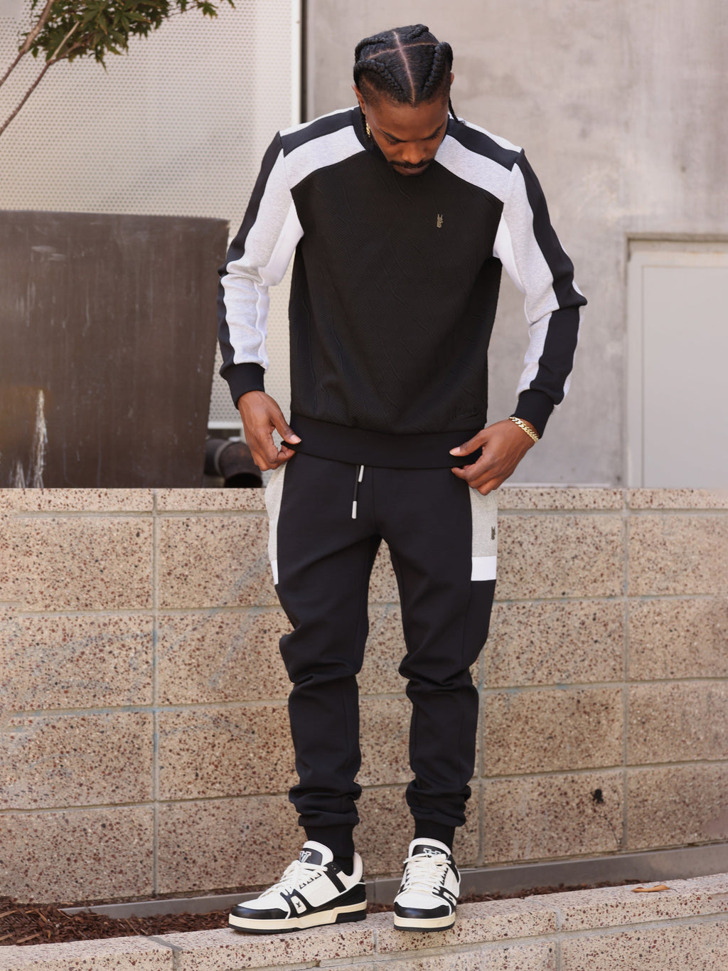 M4350 Daniali Sweatshirt - Black