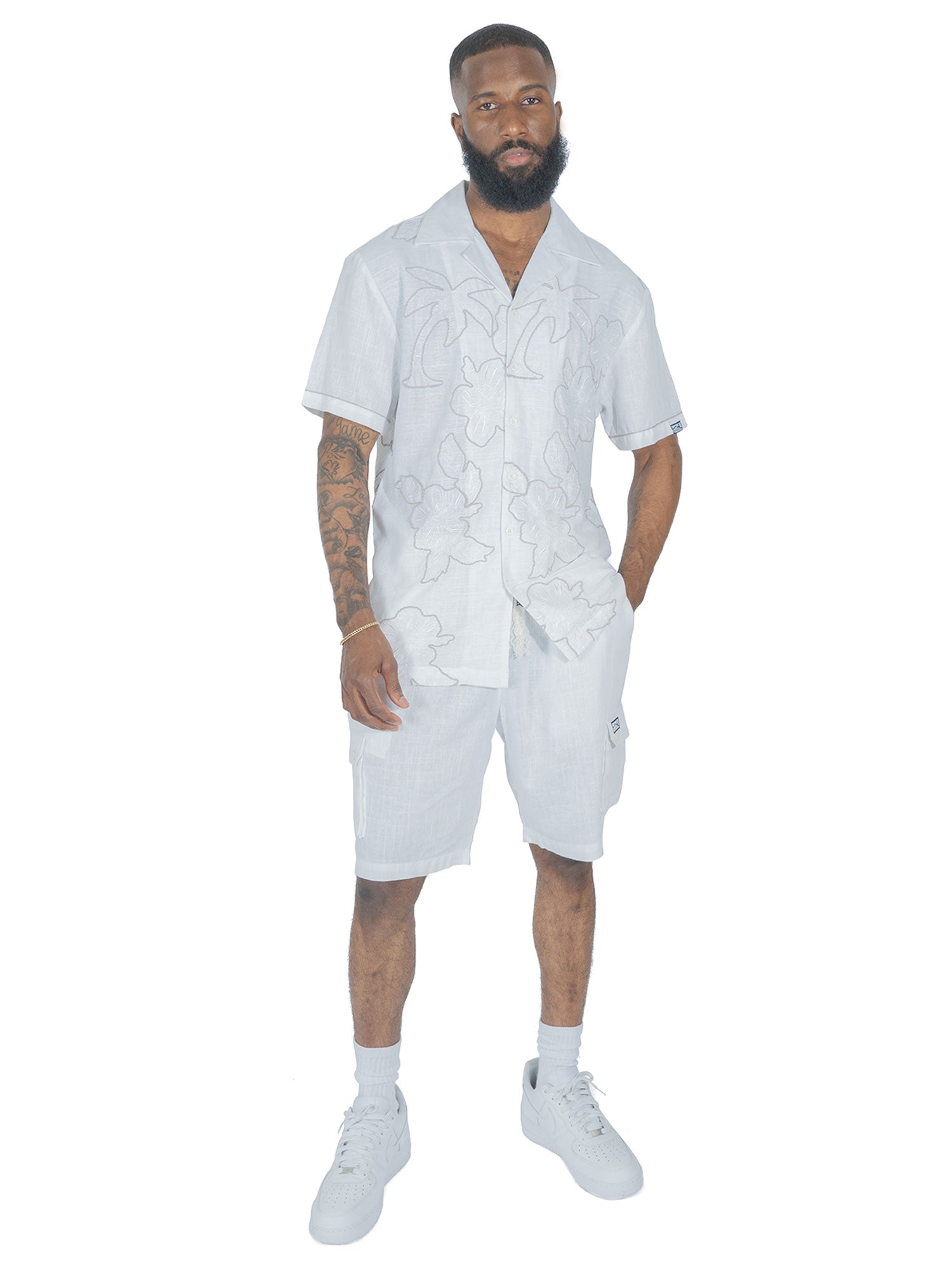 M632 Levonia Linen Shorts - White